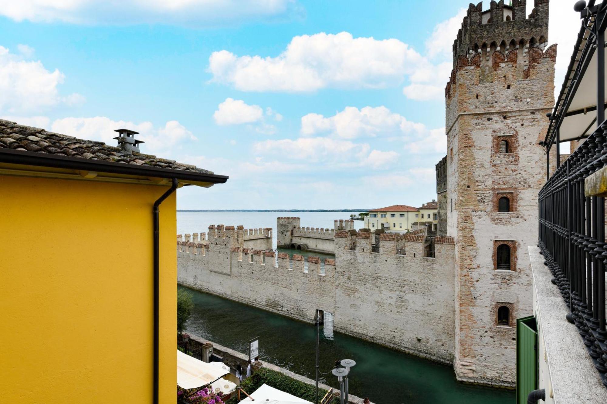 Locanda Carolina Mastino Scala Sirmione Exterior foto